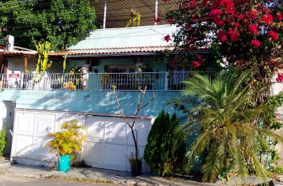 Casa 2 quartos c/ terraço em Califórnia, Nova Iguaçu - RJ