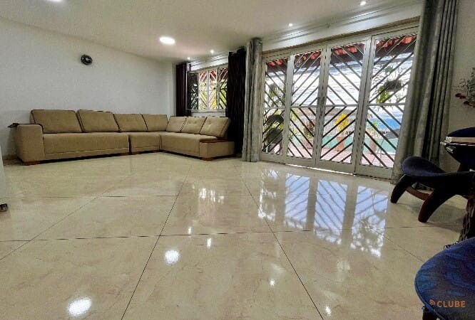 Casa 2 quartos c/ terraço em Califórnia, Nova Iguaçu - RJ