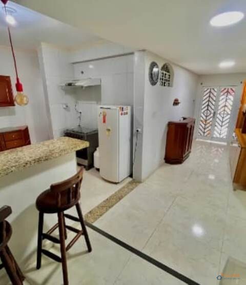 Casa 2 quartos c/ terraço em Califórnia, Nova Iguaçu - RJ