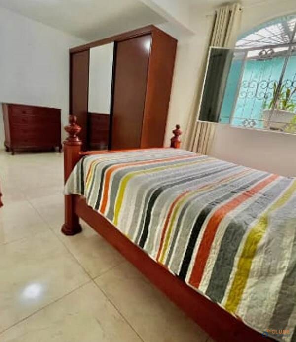 Casa 2 quartos c/ terraço em Califórnia, Nova Iguaçu - RJ