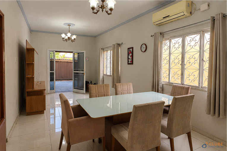 Duas Casas Independentes em Amplo Terreno – Comendador Soares, Nova Iguaçu/RJ