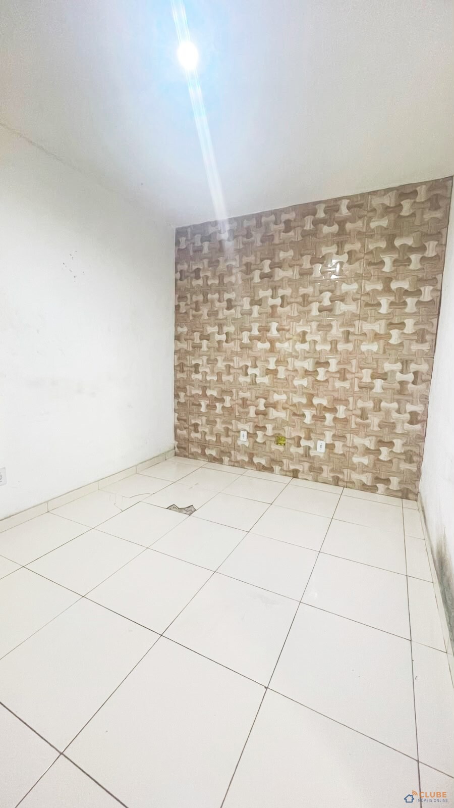 Apartamento 1 quarto com varanda, em Comendador Soares - OL009