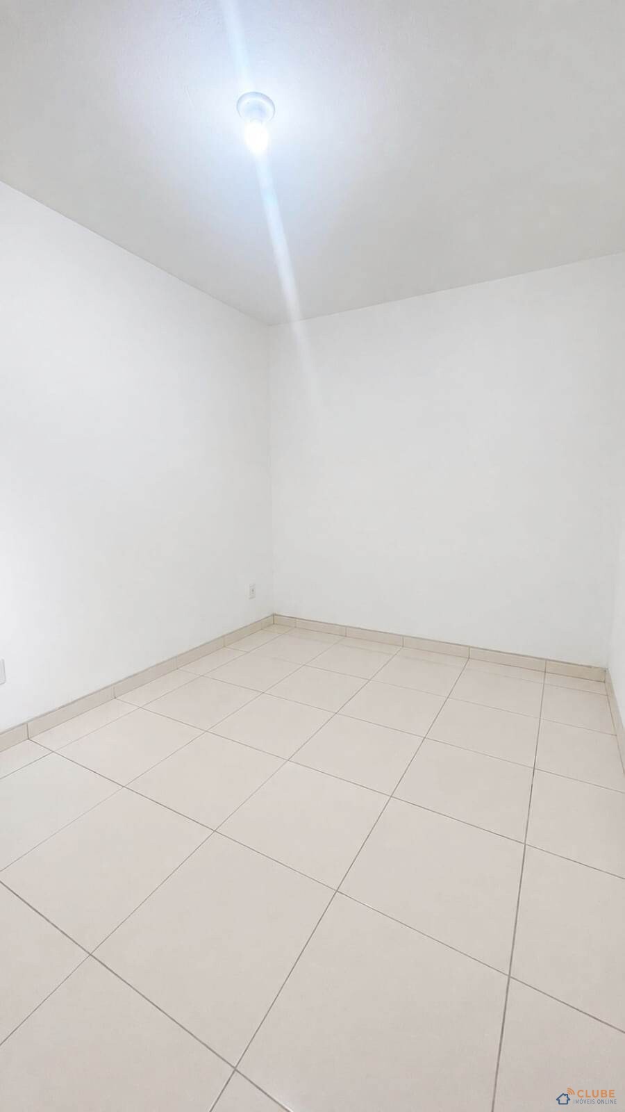 Apartamento 1 quarto com varanda, em Comendador Soares - OL009