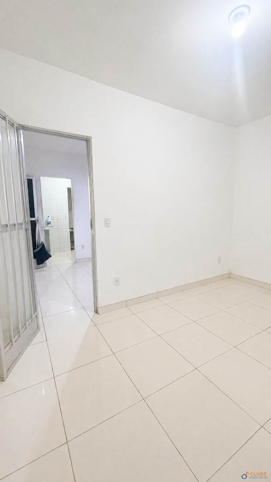 Apartamento 1 quarto com varanda, em Comendador Soares - OL009